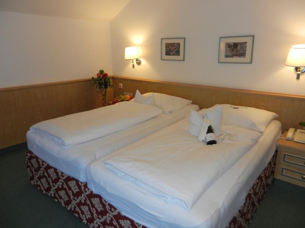 Hotel Am Kofel - Gesundheitszentrum Oberammergau Habitación foto